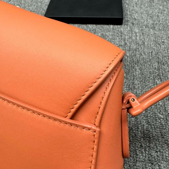 100% Authentic Dior Saddle Bag 1925-101524 - Picture 9 of 14